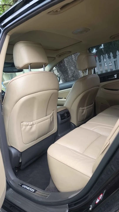 2010 Hyundai Genesis - Image 3 of 5