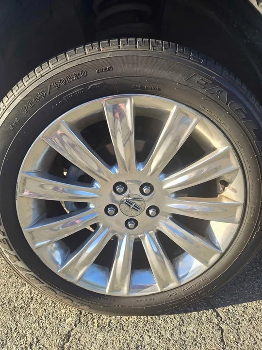 Lincoln MKX - Image 6 of 10