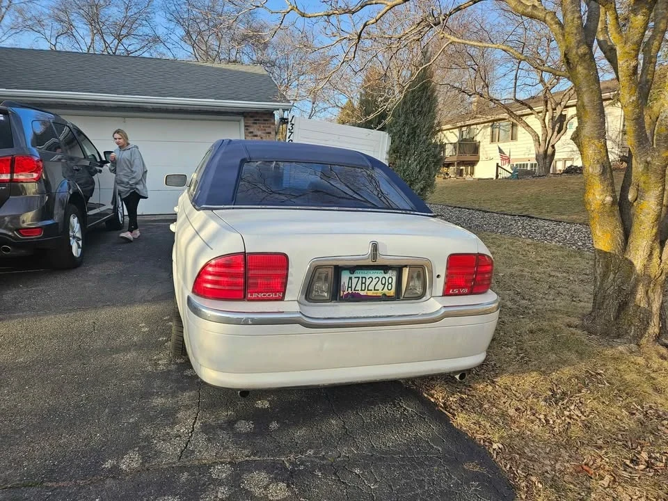 2002 Lincoln LS - Image 3 of 10