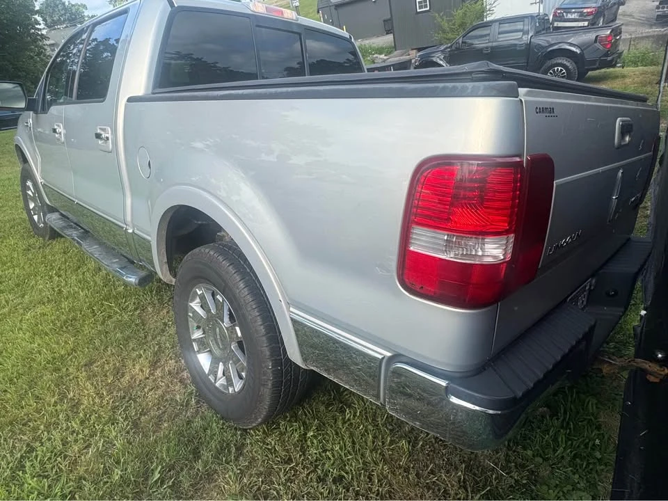 2006 Lincoln Mark LT - Image 2 of 8