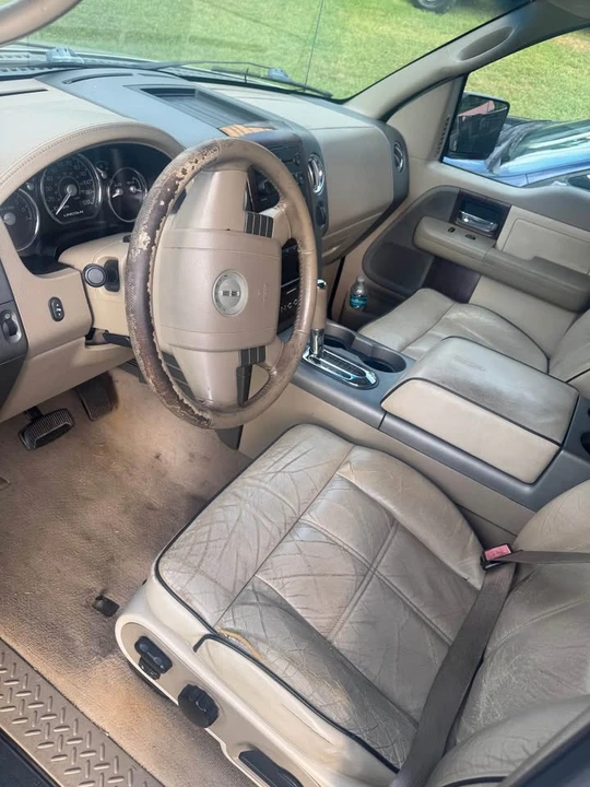 2006 Lincoln Mark LT - Image 6 of 8