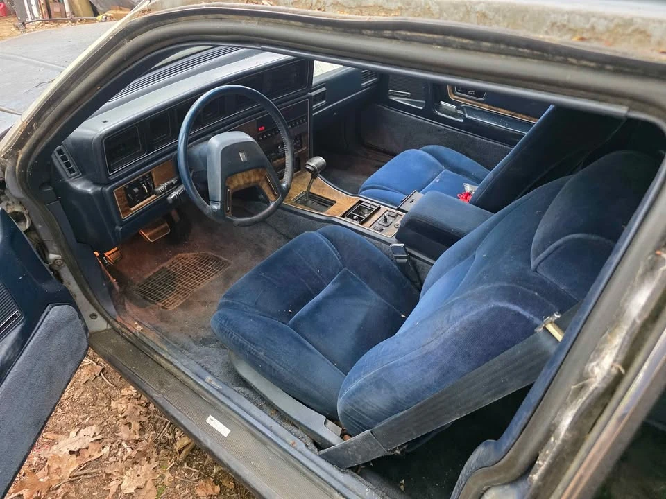 Lincoln Continental Mark VII - Image 5 of 6