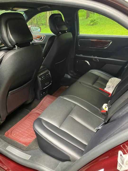 2019 Lincoln Continental 10th Gen - Image 9 of 11