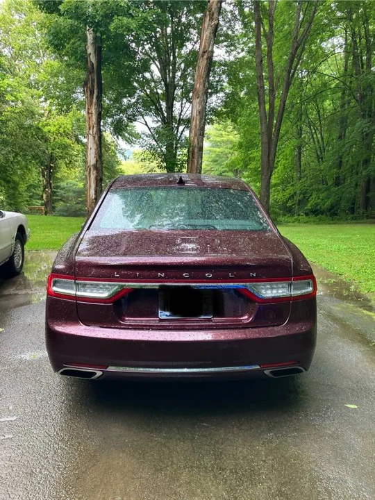 2019 Lincoln Continental 10th Gen - Image 4 of 11