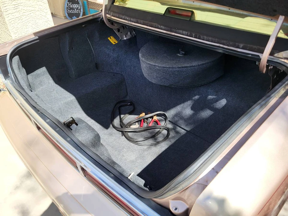 1996 Lincoln Continental 9th Gen - Image 18 of 20