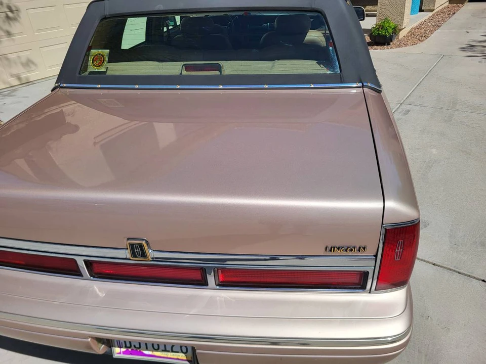 1996 Lincoln Continental 9th Gen - Image 7 of 20