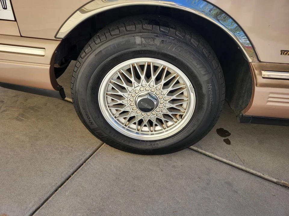1996 Lincoln Continental 9th Gen - Image 20 of 20