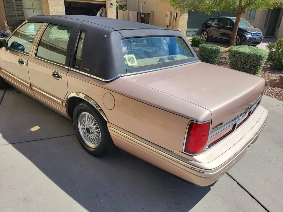 1996 Lincoln Continental 9th Gen - Image 4 of 20
