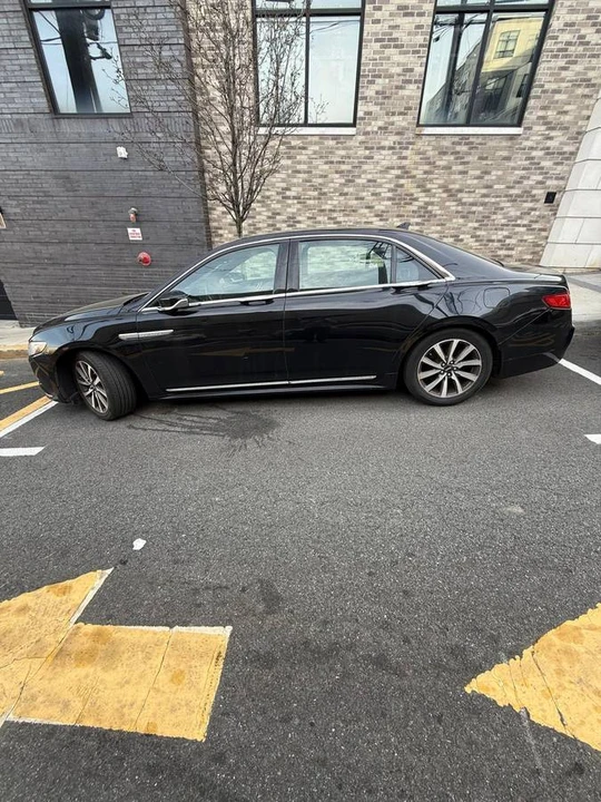2019 Lincoln Continental 10th Gen - Image 3 of 3