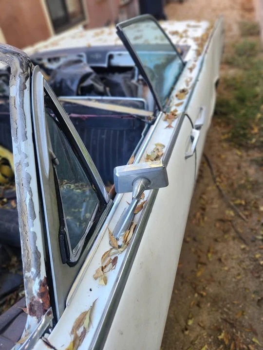 Lincoln Continental - Image 8 of 10