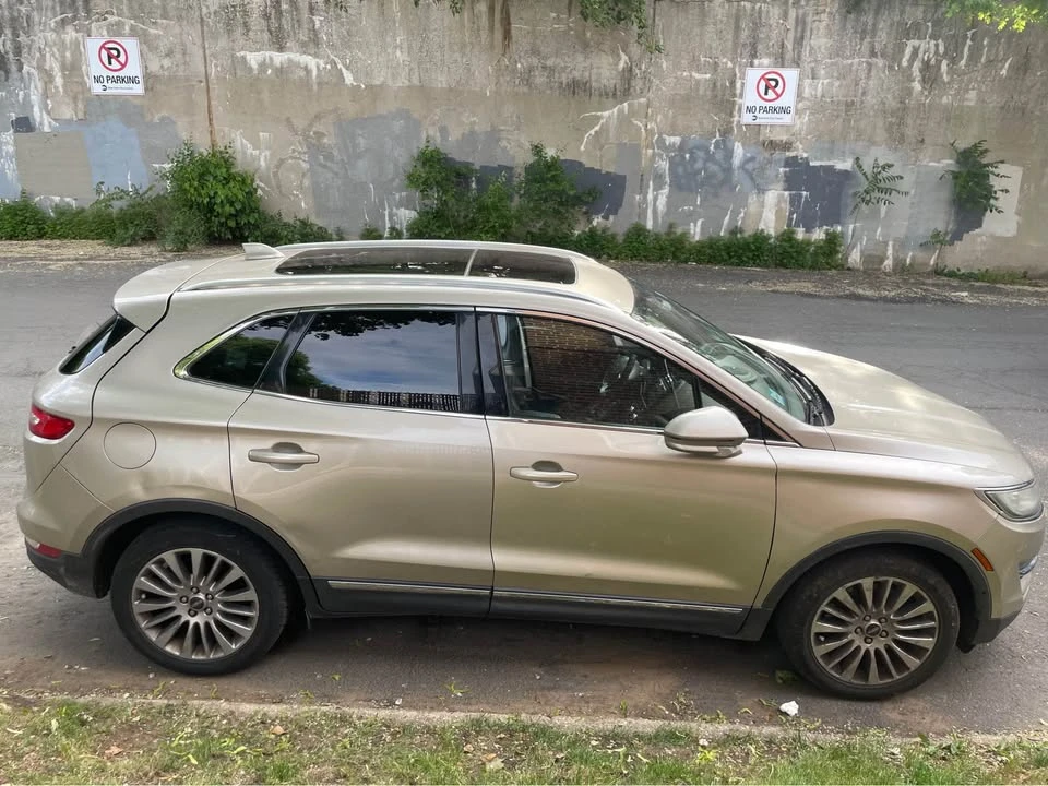 Lincoln MKC - Image 2 of 10