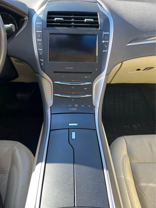 2013 Lincoln MKZ - Image 4 of 9