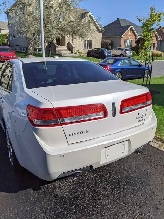 2011 Lincoln MKZ - Image 4 of 10