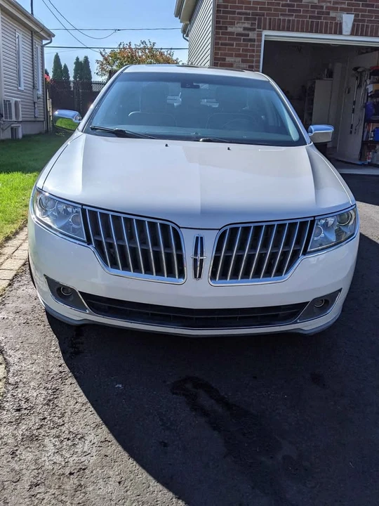 2011 Lincoln MKZ - Image 3 of 10