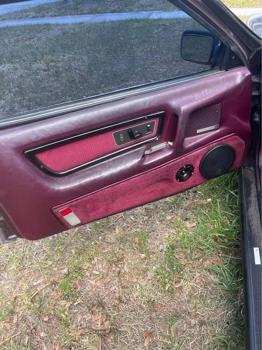 Lincoln Continental Mark VII - Image 7 of 10