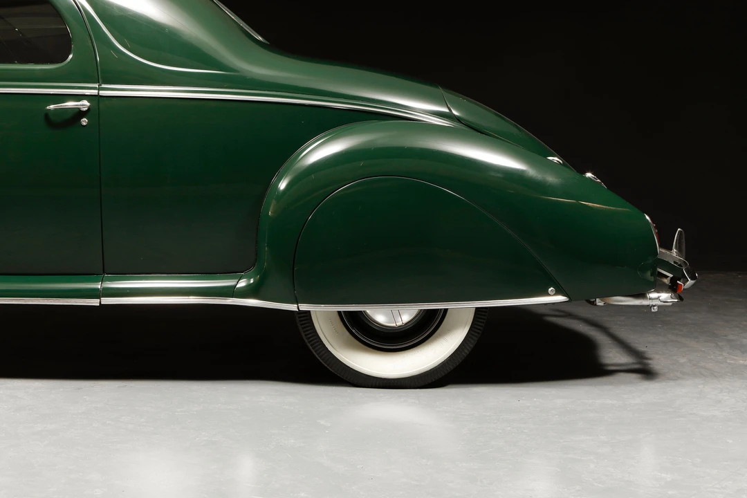 Lincoln Zephyr - Image 6 of 13
