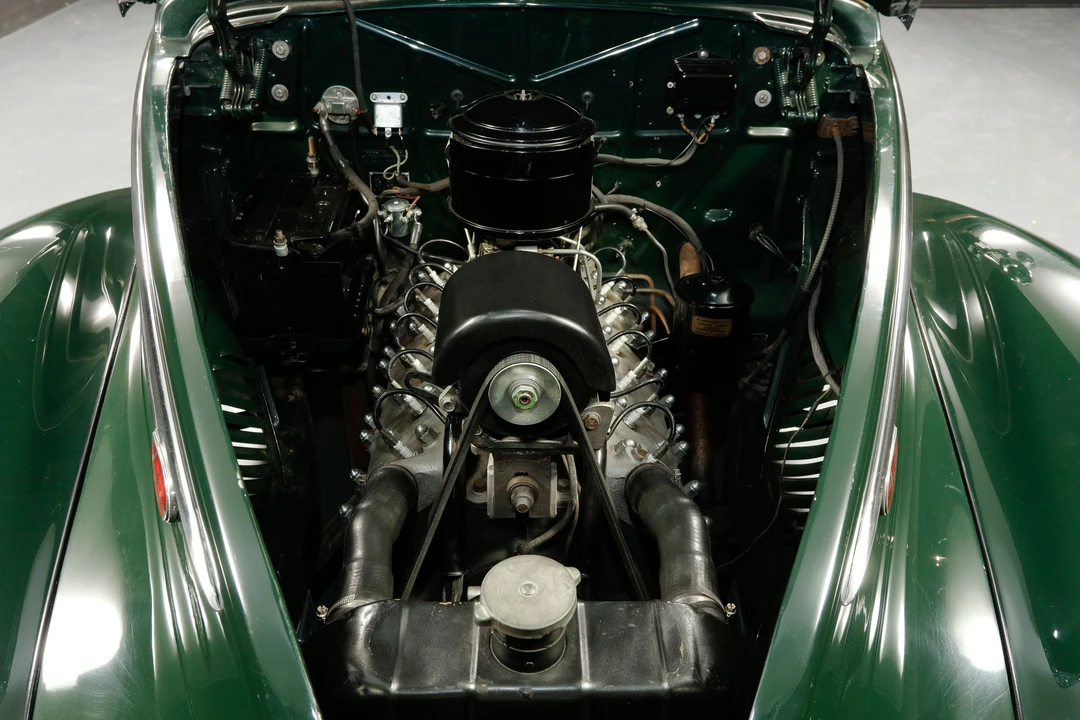 Lincoln Zephyr - Image 12 of 13