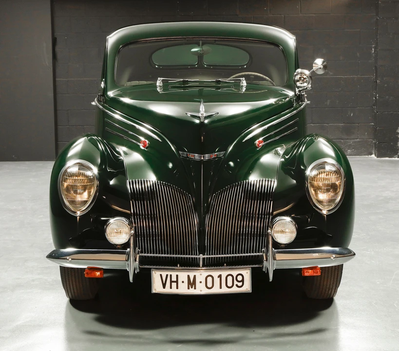 Lincoln Zephyr - Image 3 of 13