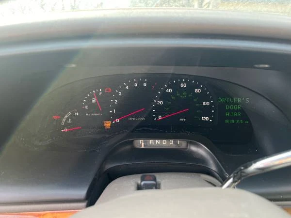 2002 Lincoln Continental 9th Gen - Image 5 of 9