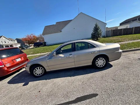 2003 Lincoln Continental