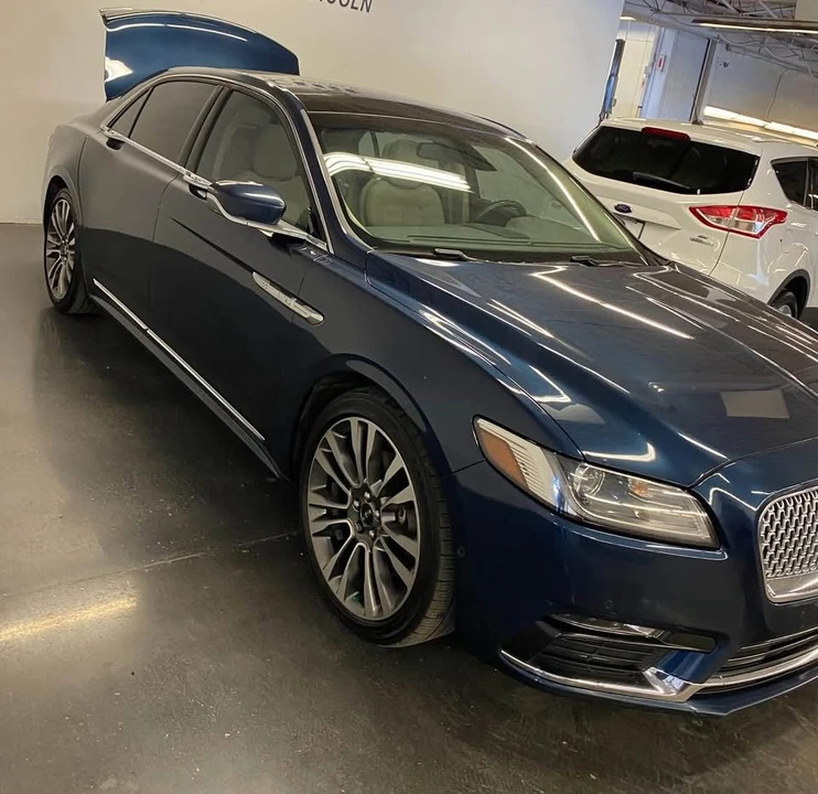 2017 Lincoln Continental 10th Gen - Image 4 of 8