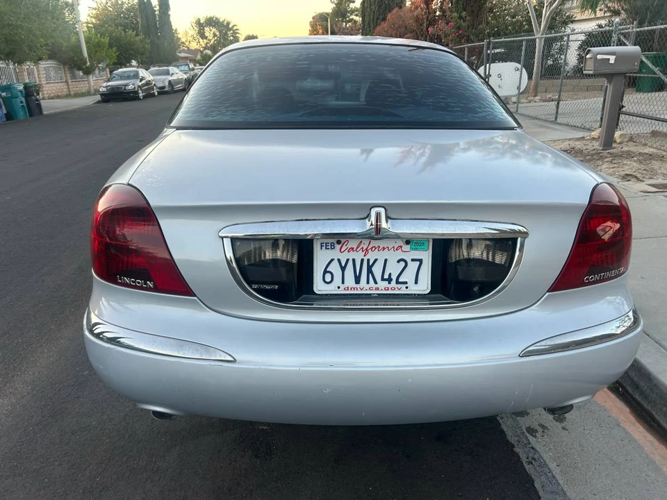 2001 Lincoln Continental 9th Gen - Image 4 of 8