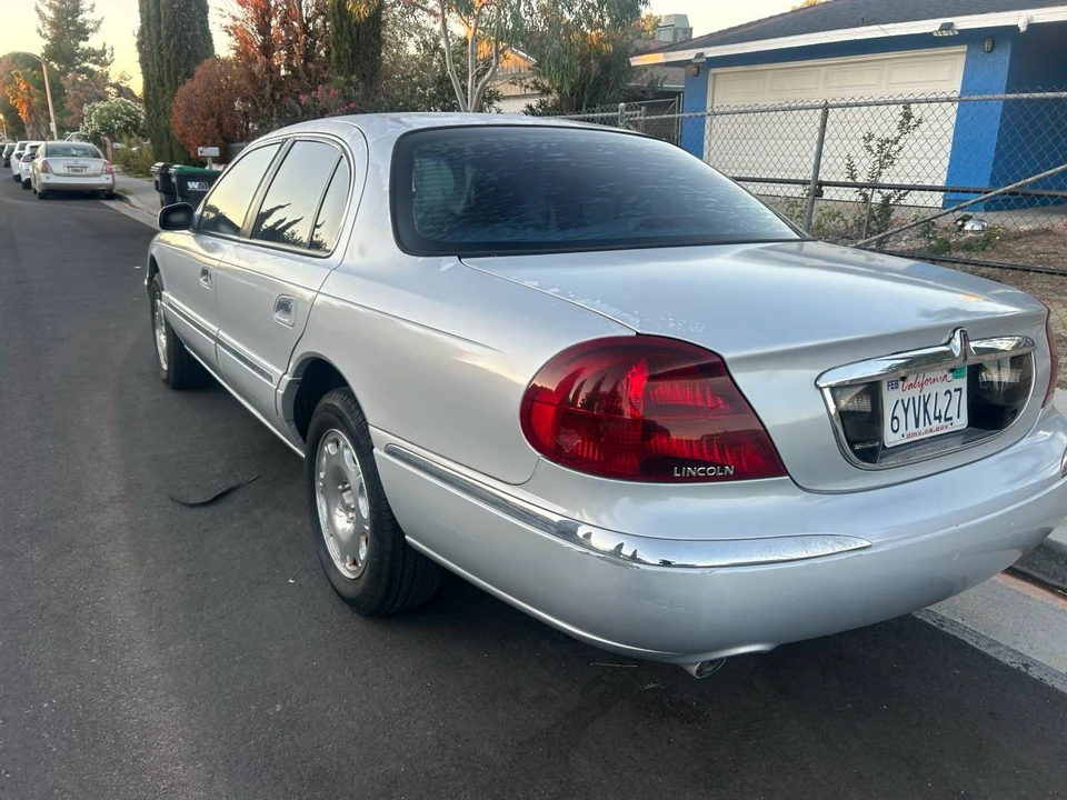 2001 Lincoln Continental 9th Gen - Image 5 of 8