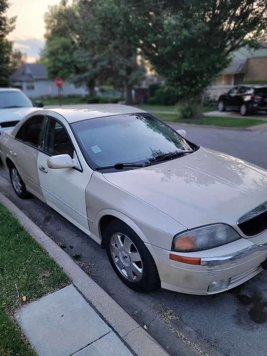 2002 Lincoln LS - Image 2 of 4
