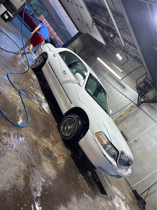 1999 Lincoln Town Car - Image 3 of 10