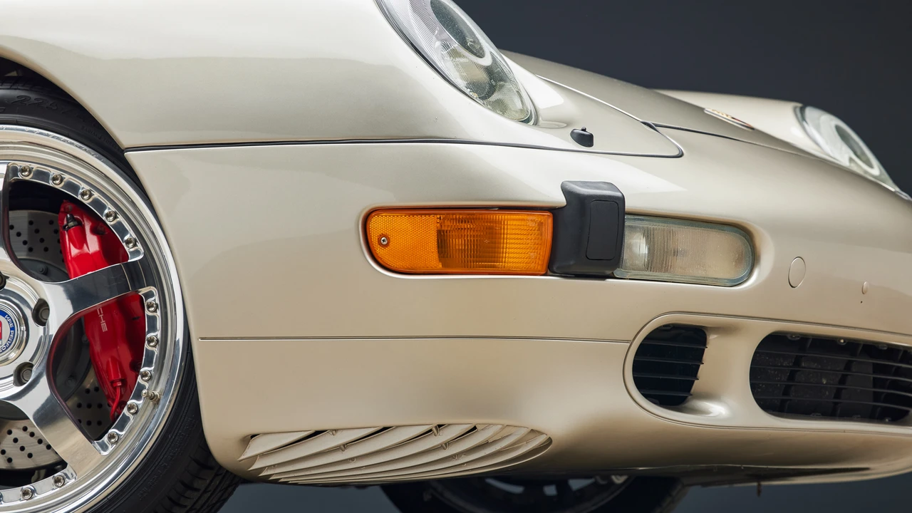 1997 Porsche 993 Carrera 4S - Image 23 of 31