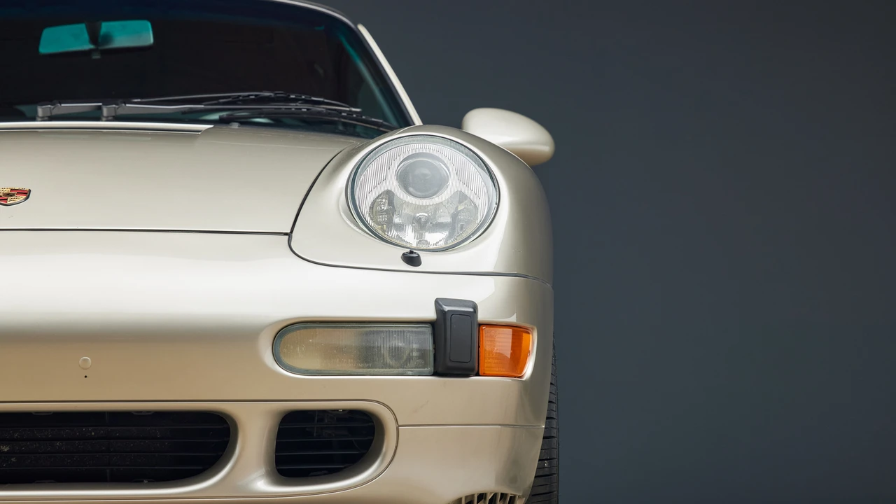 1997 Porsche 993 Carrera 4S - Image 26 of 31