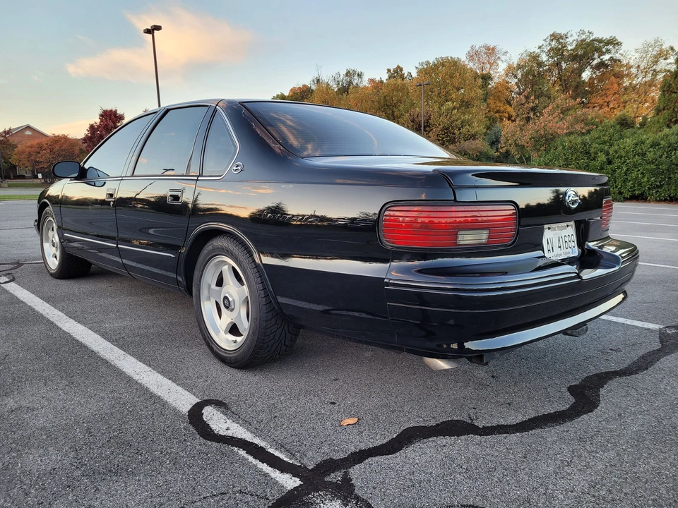 1995 Chevrolet Impala 7th Gen - Image 3 of 31