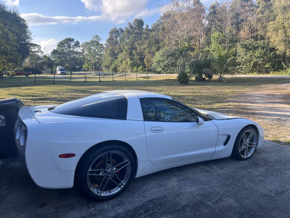 2000 Chevrolet Corvette C5 - Image 5 of 31