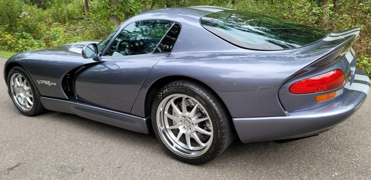 2000 Dodge Viper GTS 2nd Gen - Image 16 of 31