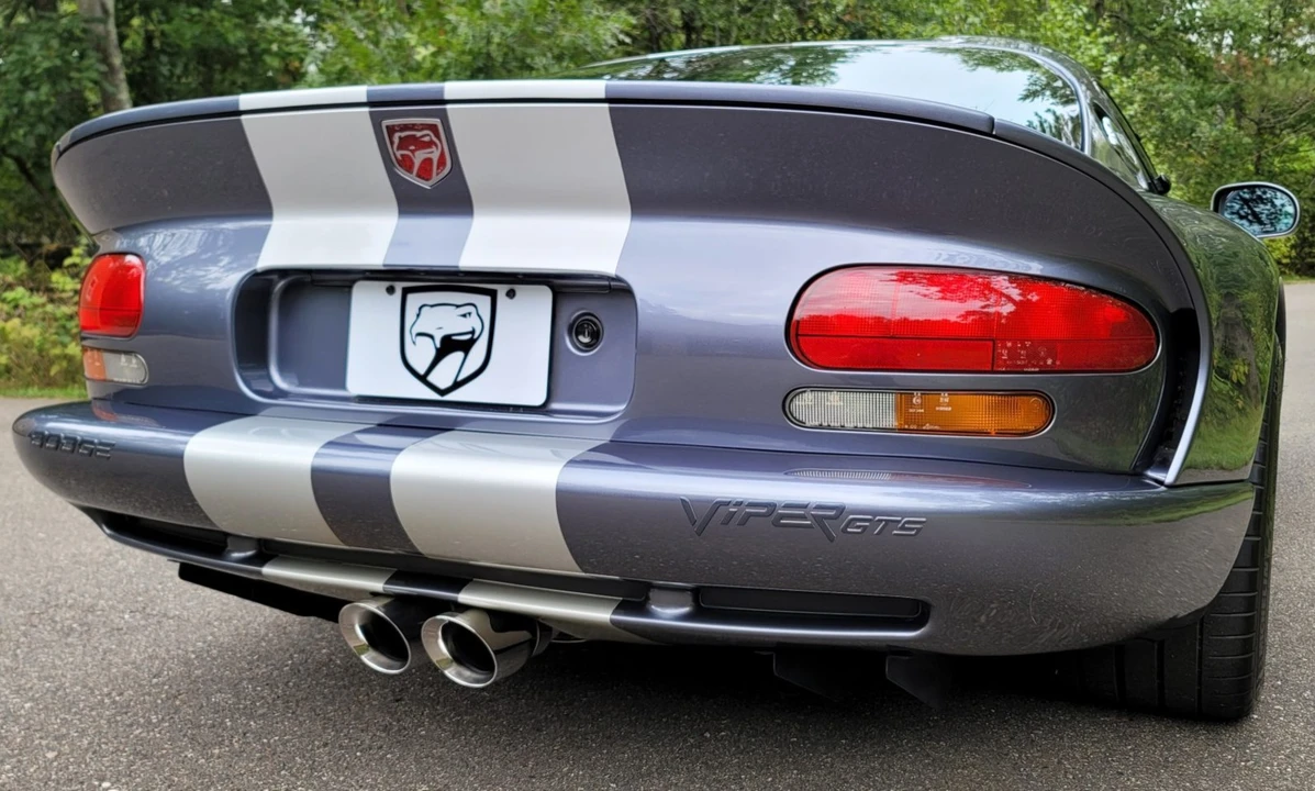2000 Dodge Viper GTS 2nd Gen - Image 28 of 31