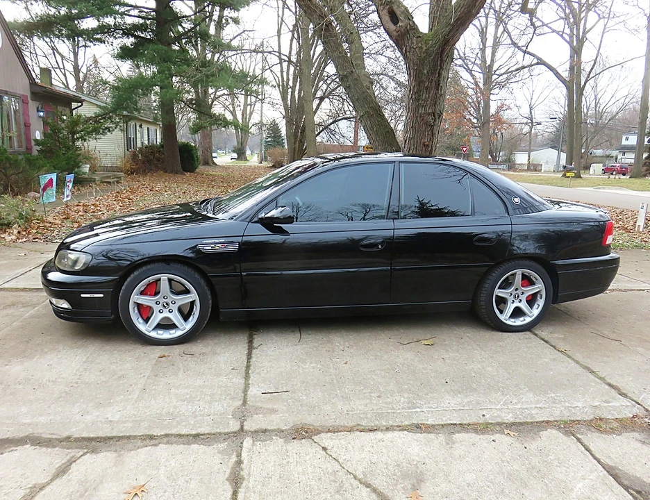 2001 Cadillac Catera - Image 12 of 31