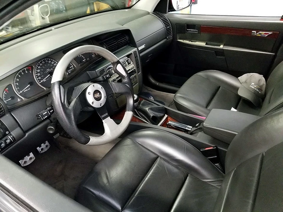 2001 Cadillac Catera - Image 31 of 31