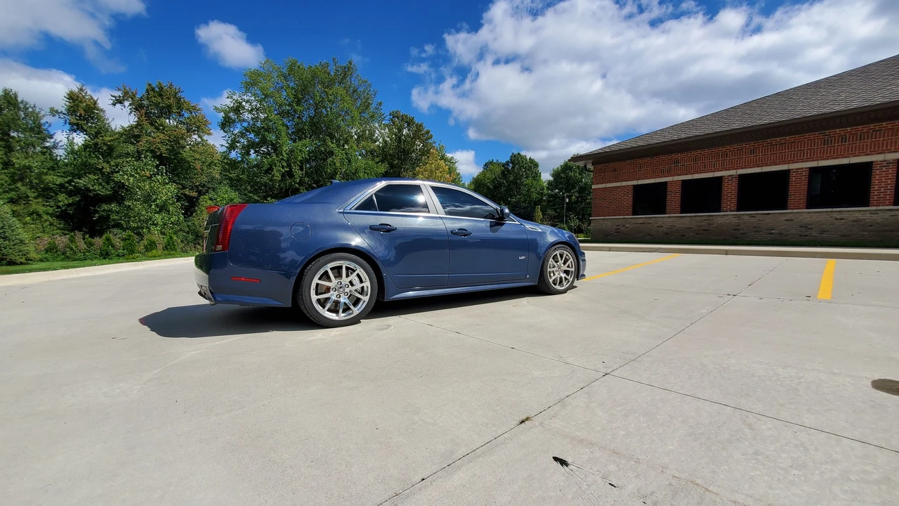 2009 Cadillac CTS-V 2nd Gen - Image 22 of 31