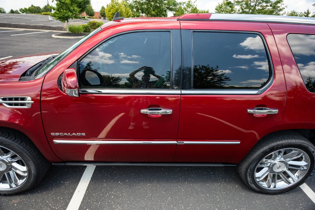 2010 Cadillac Escalade & EXT 3rd Gen - Image 25 of 31