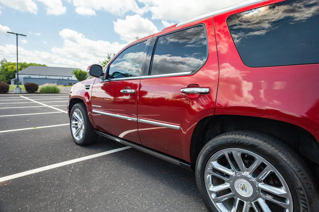 2010 Cadillac Escalade & EXT 3rd Gen - Image 28 of 31