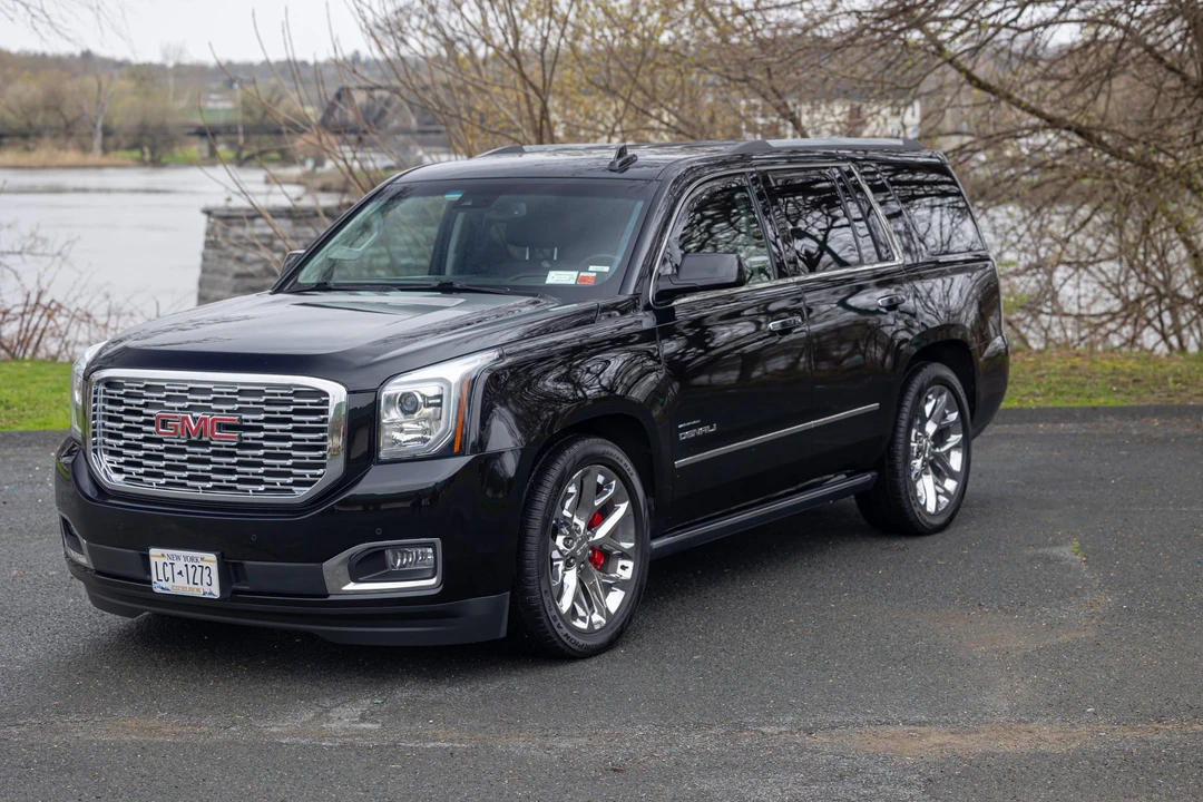 2018 GMC Yukon 4th Gen - Image 2 of 31
