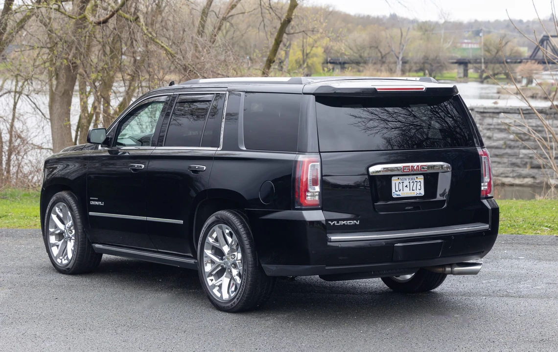 2018 GMC Yukon 4th Gen - Image 8 of 31