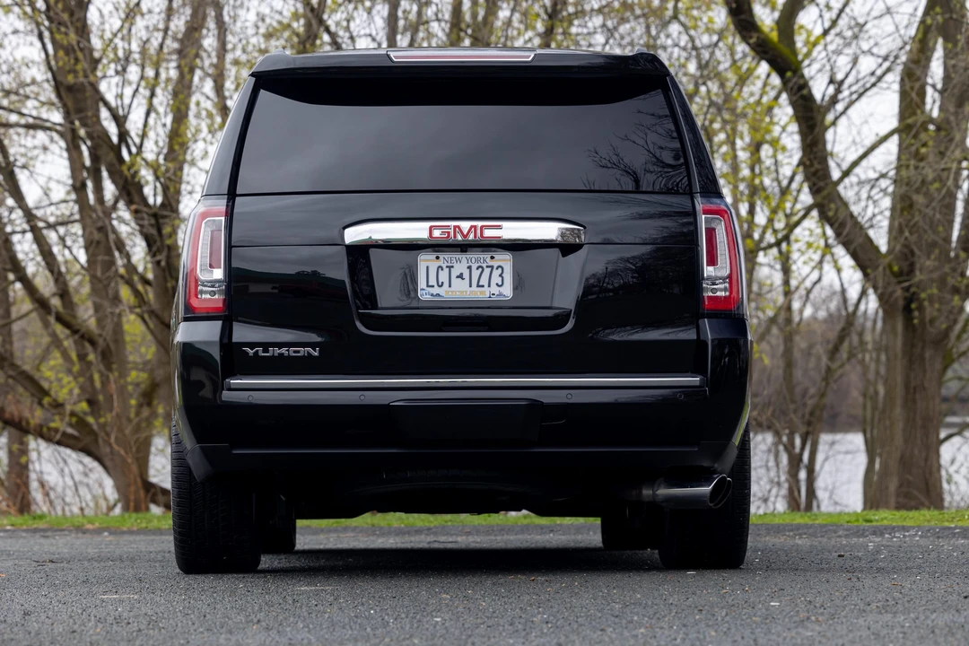 2018 GMC Yukon 4th Gen - Image 11 of 31