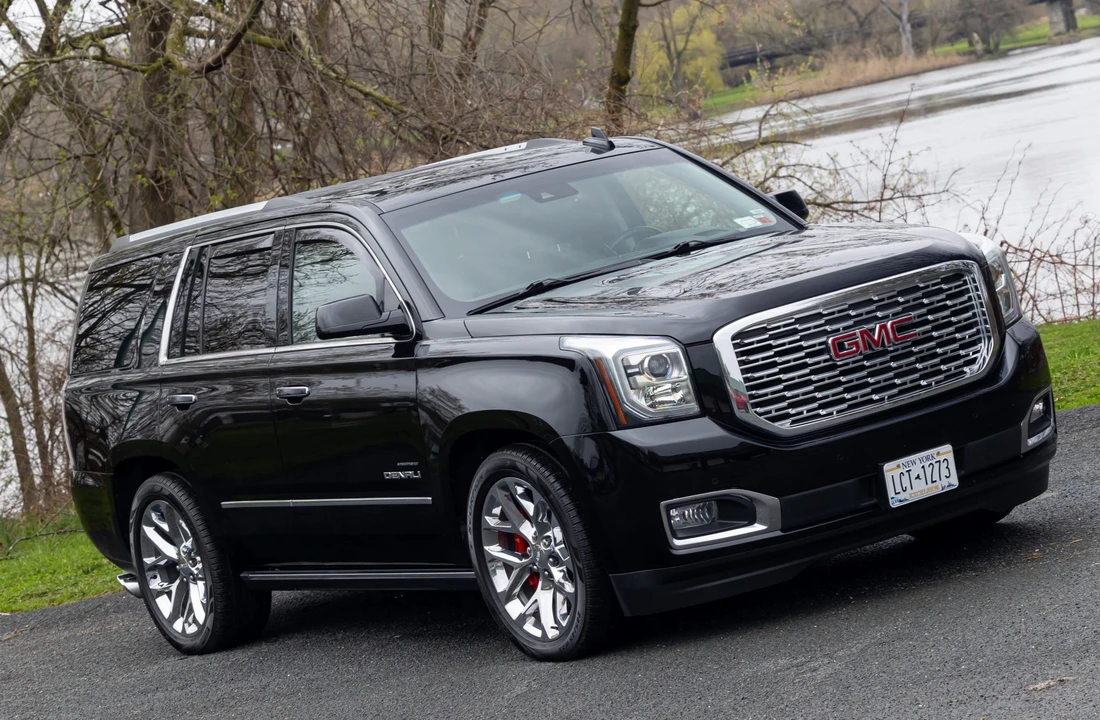 2018 GMC Yukon 4th Gen - Image 19 of 31