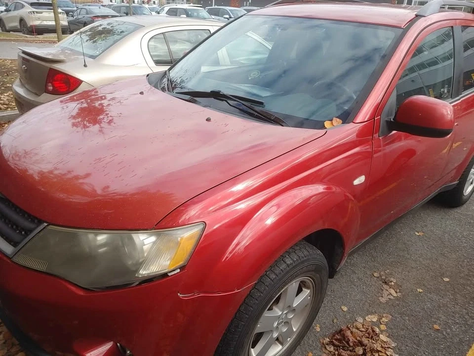 2008 Mitsubishi Outlander - Image 2 of 8