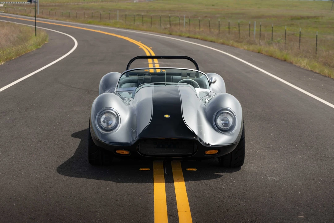Jaguar Replica - Image 11 of 31