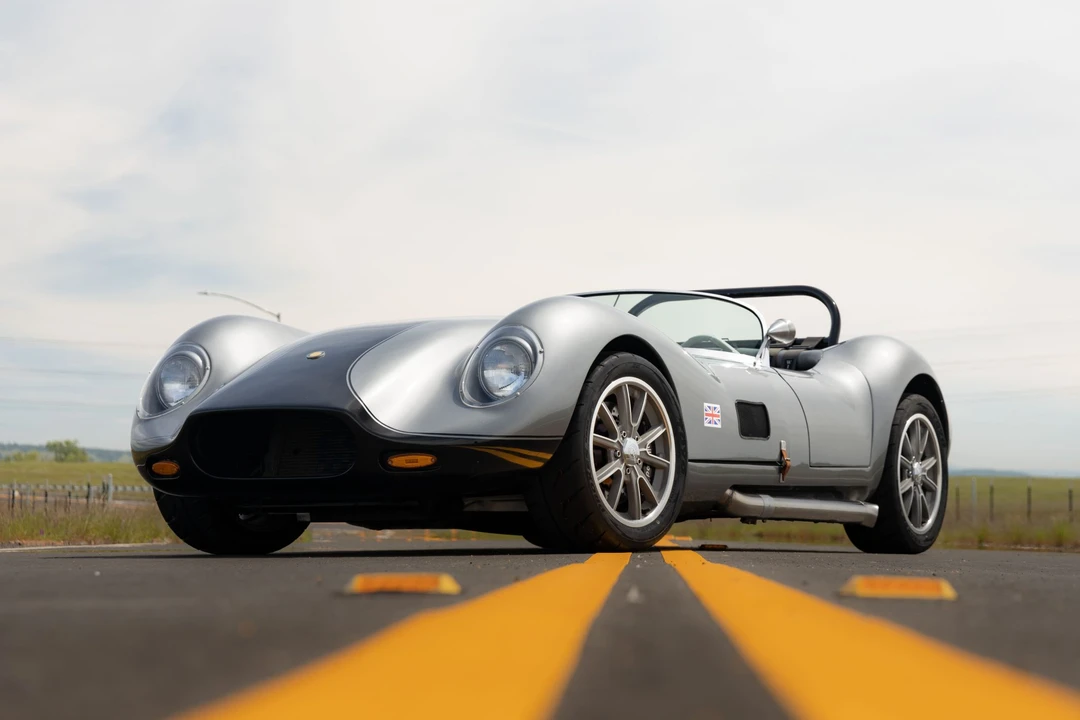 Jaguar Replica - Image 4 of 31