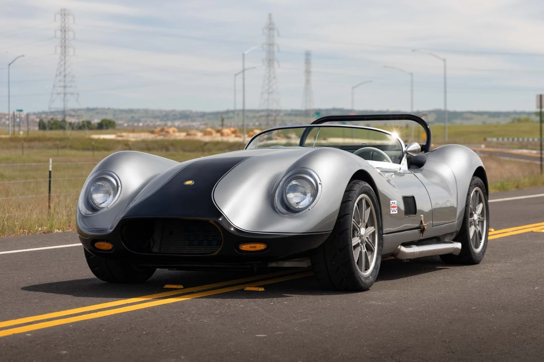 Jaguar Replica - Image 9 of 31
