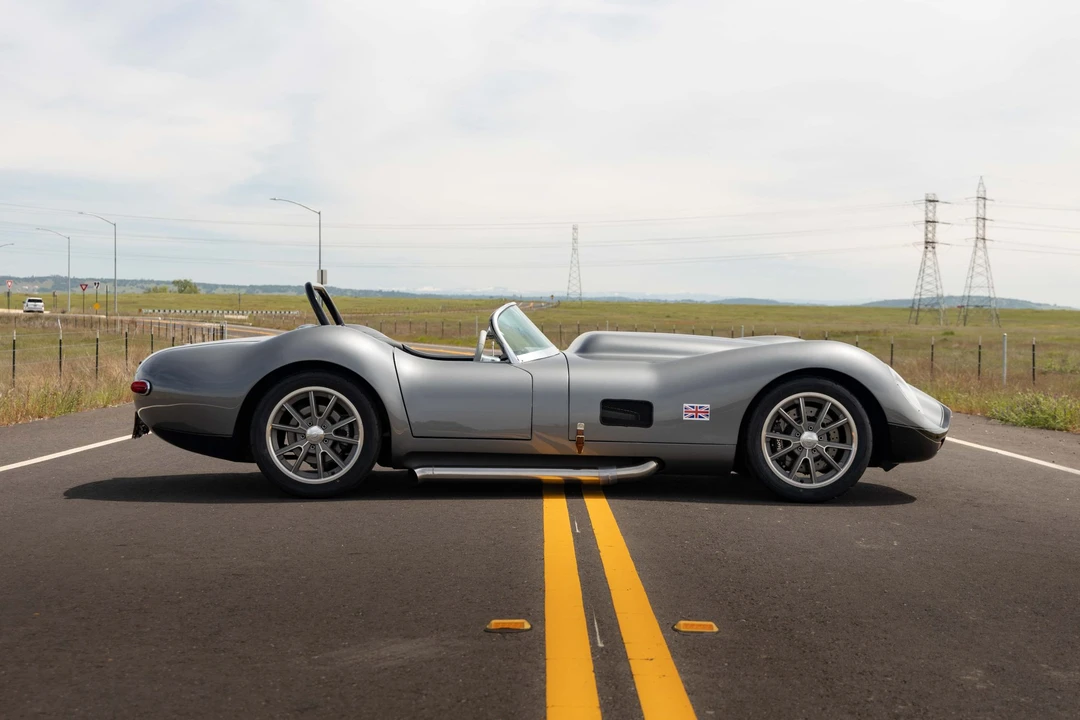 Jaguar Replica - Image 21 of 31