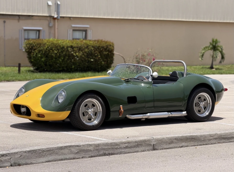 Jaguar Replica - Image 27 of 31